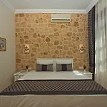 Argos Hotel 3*