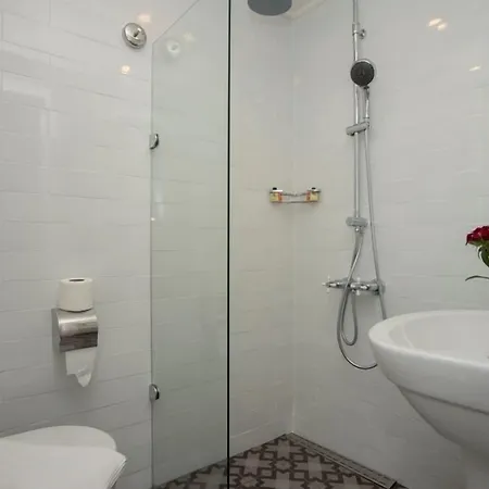 Argos Hotel 3*