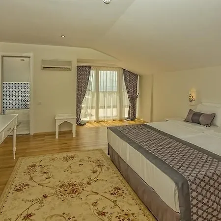 Hotel Argos 3*