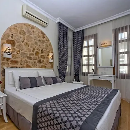 Argos Hotel 3*