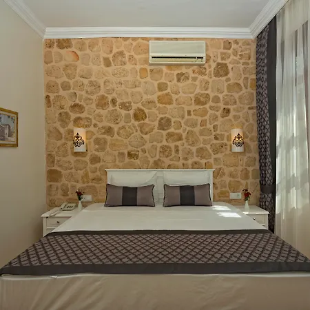 Argos Hotel 3*