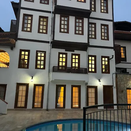 Hotel Argos 3*