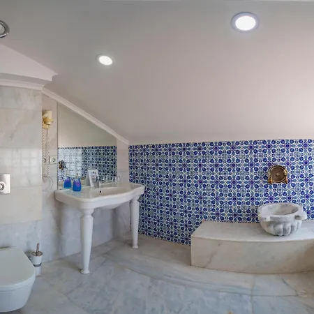 Argos Hotel 3*