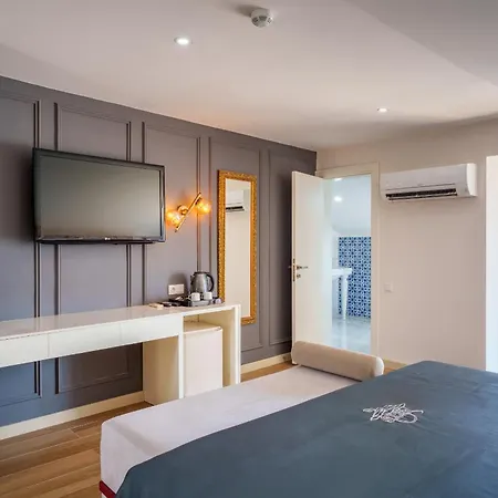 Argos Hotel 3*