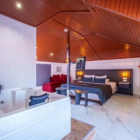 Argos Hotel 3*