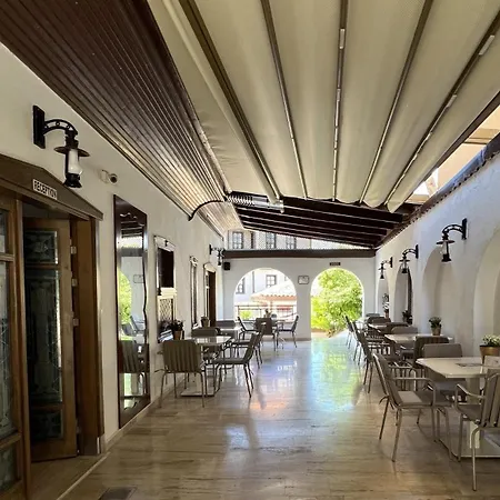 Hotel Argos 3*