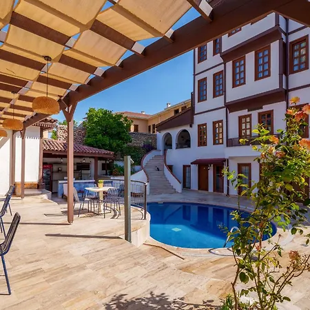 Argos Hotel 3*