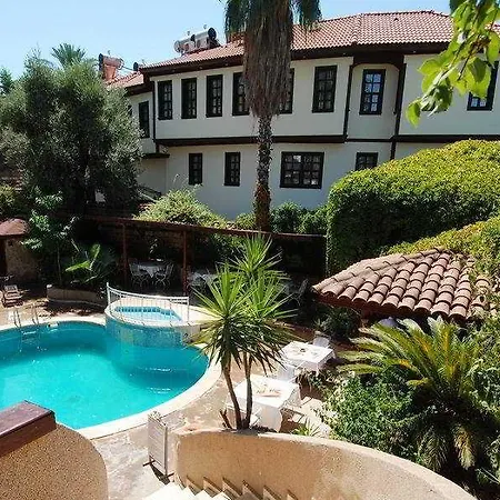 Hotel Argos 3*