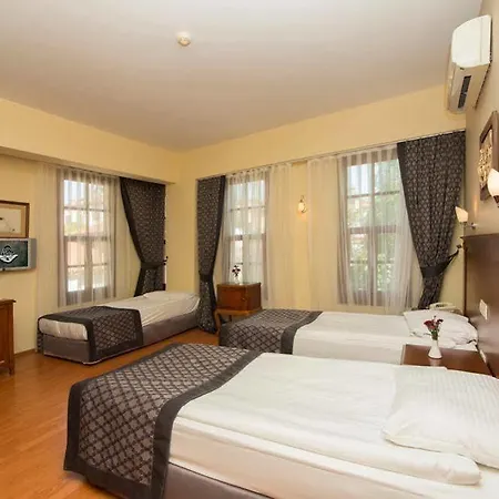Hotel Argos 3*