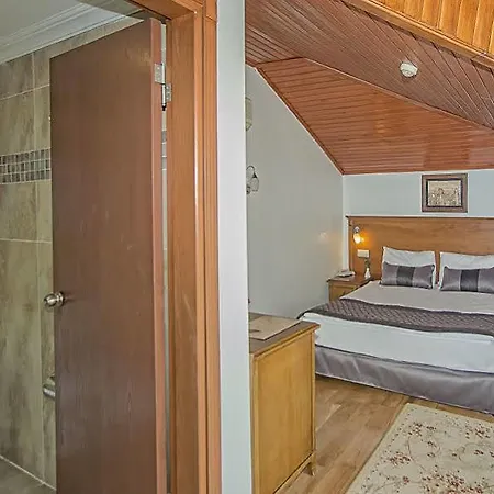 Argos Hotel 3*