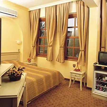 Argos Hotel 3*