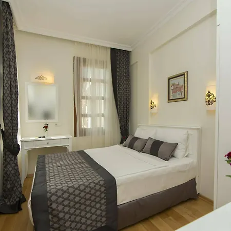 Argos Hotel 3*