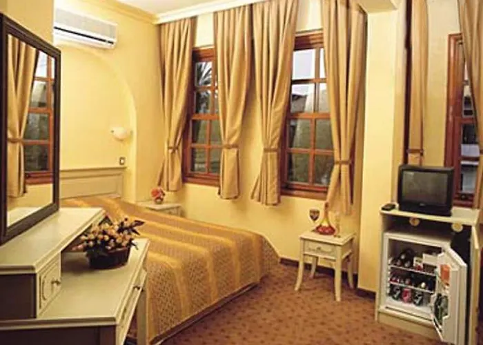 Argos Hotel 3*