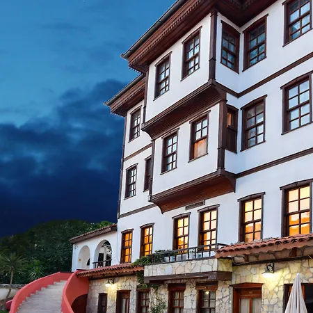 Argos Hotel 3*
